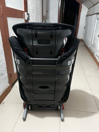 Silla de coche infantil negra