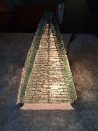 Lampada da tavolo piramide vintage in vetro verde