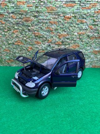 Mercedes-Benz ML 320 Maisto 1:18