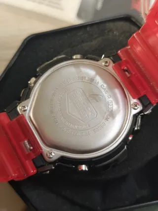 Reloj Casio G-Shock Negro y Rojo