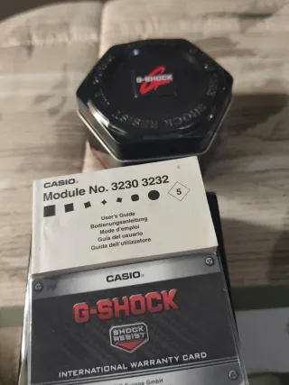 Reloj Casio G-Shock Negro y Rojo