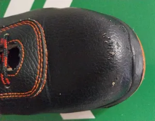 Zapatos de seguridad.