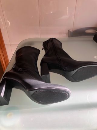 Botines Zara Tacón Negro