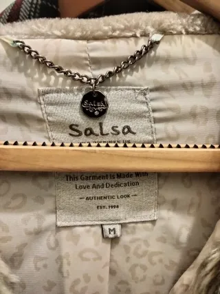 Abrigo Salsa piel sintética capucha talla M