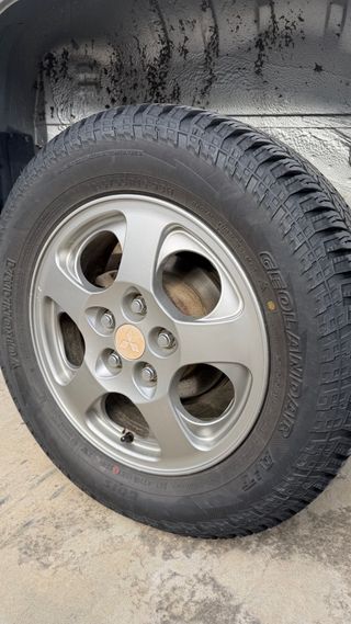 Neumático Yokohama Geolandar A/T 215/65 R16 98H