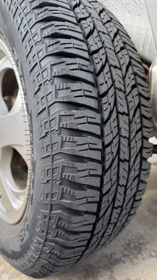 Neumático Yokohama Geolandar A/T 215/65 R16 98H