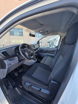 Toyota Proace 2022