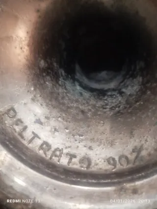 Vaso antico in peltro lavorato