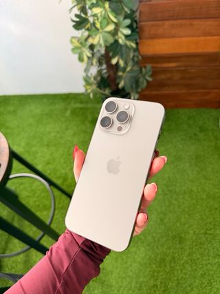 Iphne 15 pro max como nuevo 256gb