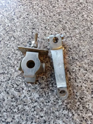 Tensor cadena Yamaha YBR 250 y leva de freno