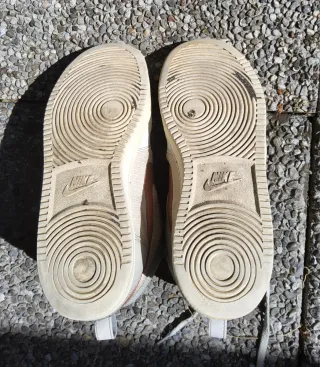 Scarpe Nike bianche, panna e rosa. Tg 40.5