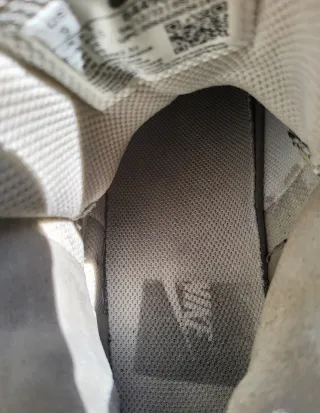 Scarpe Nike bianche, panna e rosa. Tg 40.5