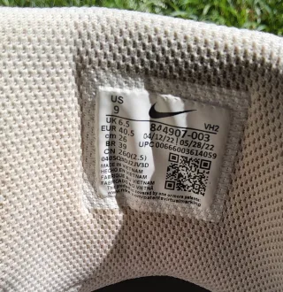 Scarpe Nike bianche, panna e rosa. Tg 40.5