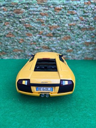 Lamborghini Murciélago – Escala 1:18 – Bburago