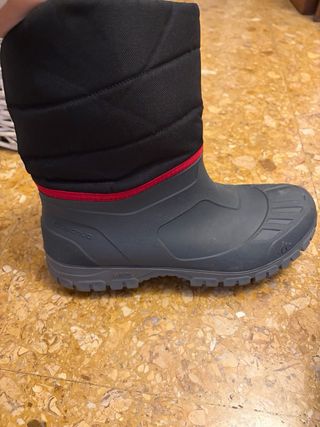 Botas de descanso Quechua negras y grises