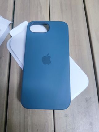 Funda de silicona para el iPhone 16e - Verde lago
