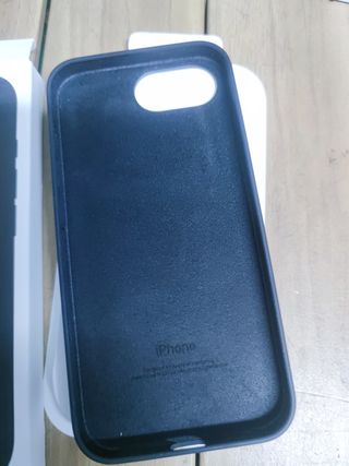 Funda de silicona para el iPhone 16e - Negro