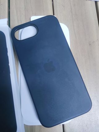 Funda de silicona para el iPhone 16e - Negro