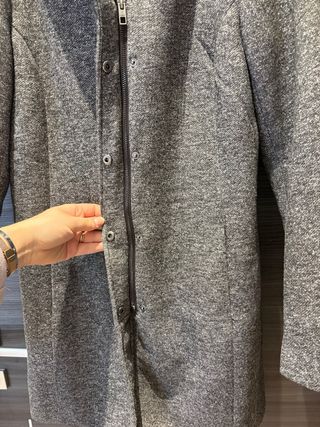 Cappotto grigio ONLY con cappuccio