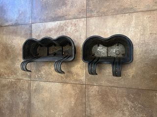 Vaso per piante da balcone nero