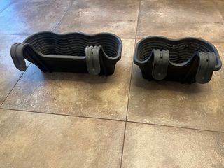 Vaso per piante da balcone nero