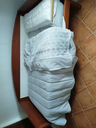 Cama nido y colchón madera y tela