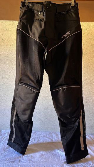 Chaqueta y pantalón moto