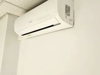 Alquiler de oficina pequeña con garaje pol. PISA