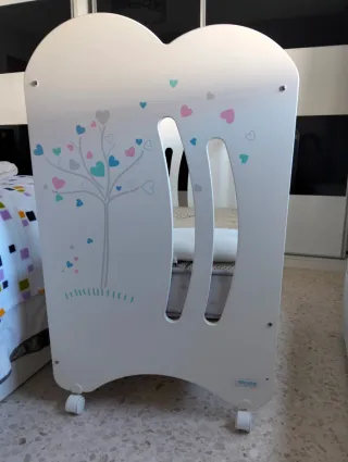 Cuna Micuna con colchón y protector