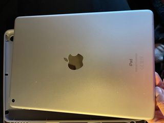 iPad 8 2020 32 gb con scatolo schermo non original