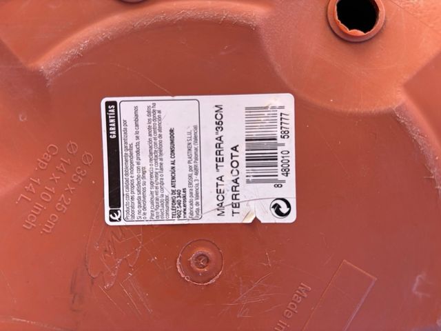 Testos de plàstic color terracota