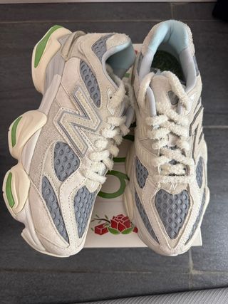 New Balance 9060 Beige/Gris Talla 45