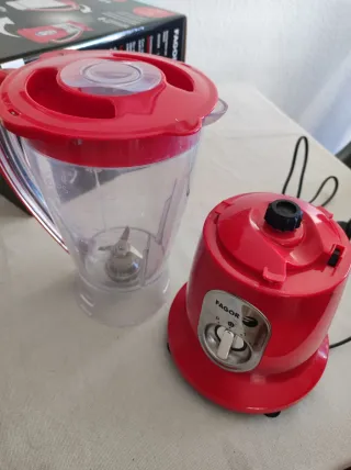 Batidora Fagor 600W 1.5L Roja Cómo nueva
