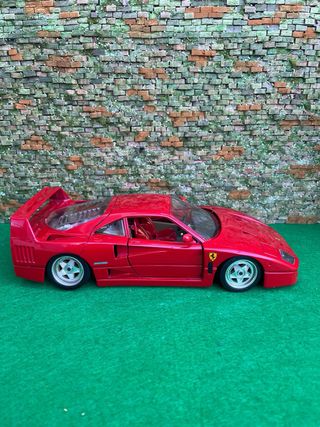 Ferrari F40 (1987) – Burago – Escala 1:18