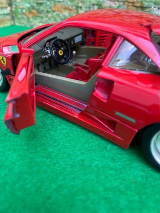 Ferrari F40 (1987) – Burago – Escala 1:18