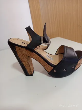 Sandalias Belle Women Beige/Blanco Talla 38