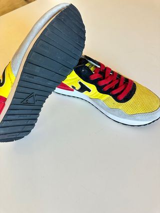 Zapatillas Joma Freestyle Amarillas y Rojas