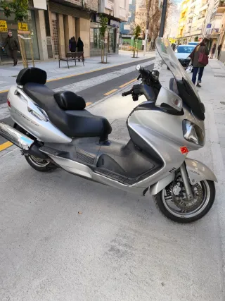 Suzuki Burgman AN650A Executive ABS 2005 Plata