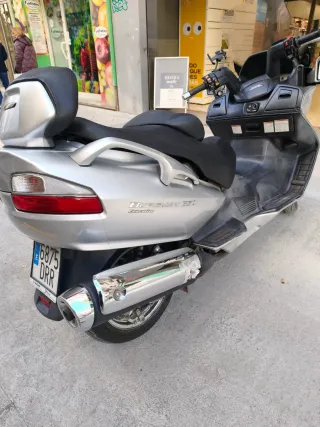 Suzuki Burgman AN650A Executive ABS 2005 Plata