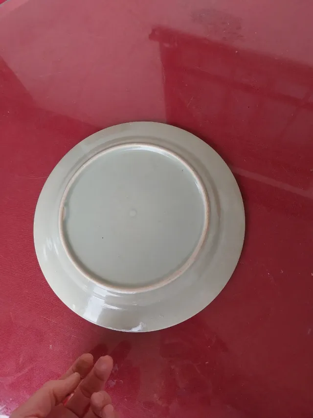 Plato llano de cerámica blanco