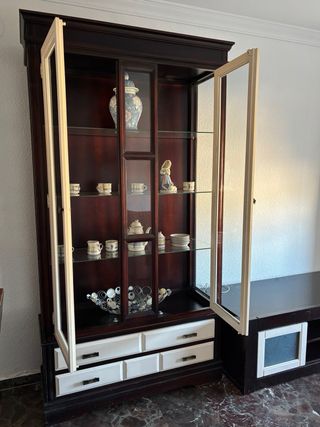 Vitrina de salón madera y cristal