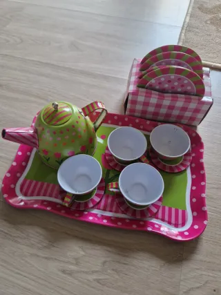 Cocinita de juguete con accesorios