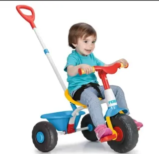 Triciclo infantil con empujador
