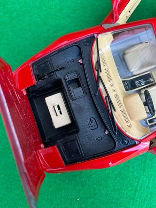 Ferrari 348 tb (1989) – Burago – Escala 1:18