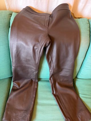 Pantalón de cuero marrón