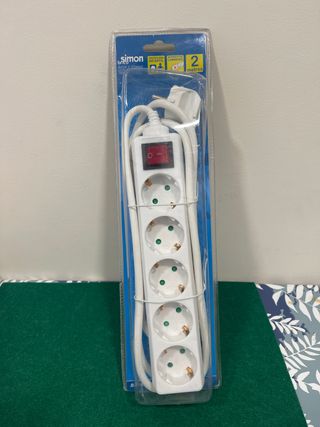 Regleta Simon 5 Tomas con Interruptor