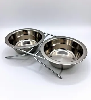 Arenero rosa + comedero inox + juguete + collar