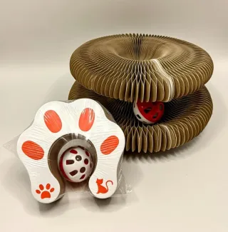 Arenero rosa + comedero inox + juguete + collar