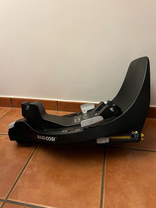 Maxi-Cosi Pebble 360 + Base Isofix