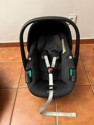Maxi-Cosi Pebble 360 + Base Isofix